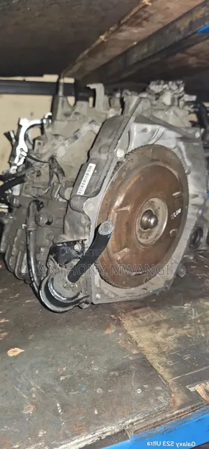 Honda Fit Lda Hybrid Gearbox in Good Condition