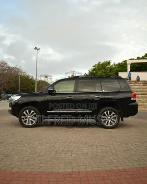 Toyota Land Cruiser 2018 Black