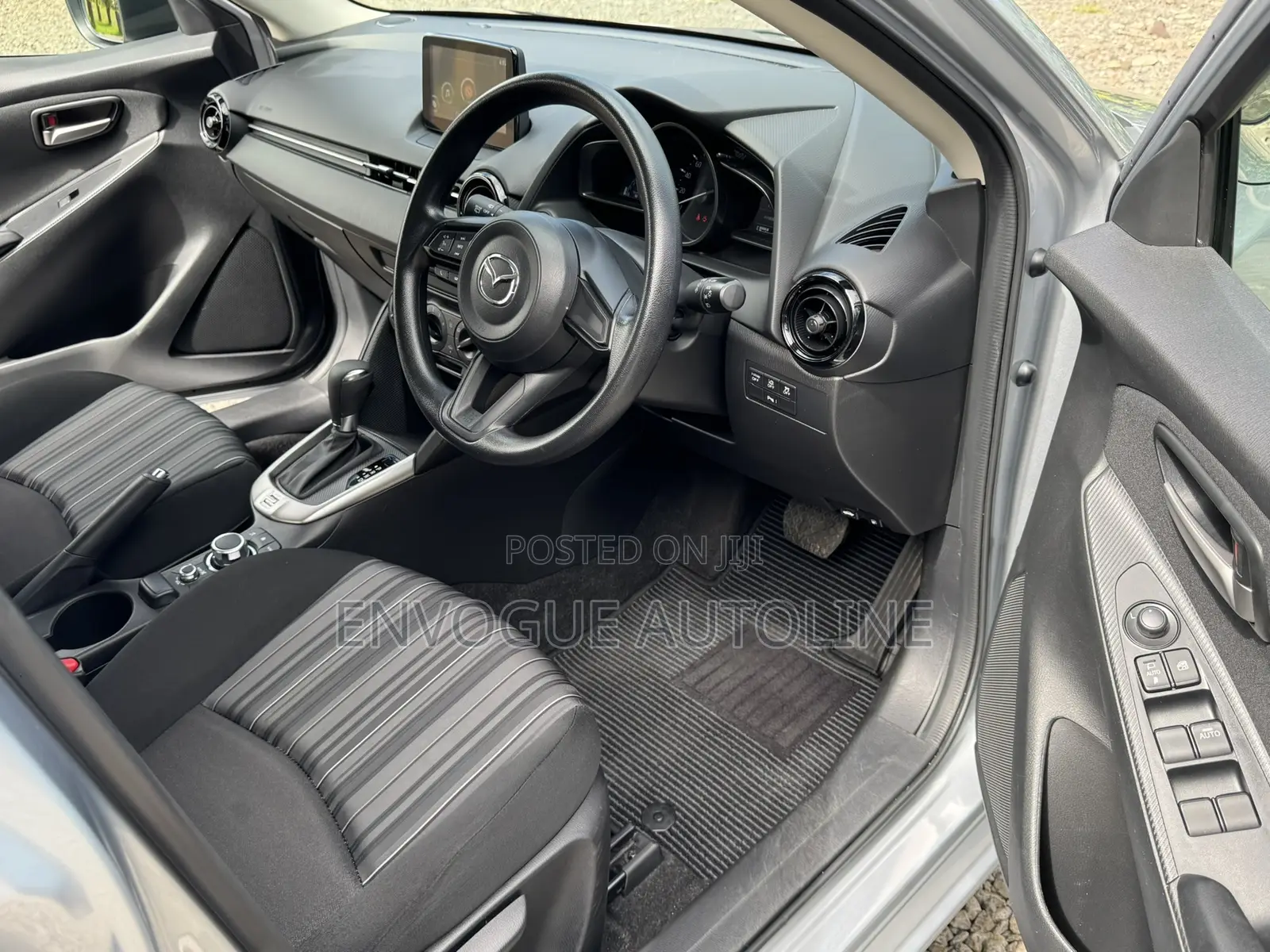 Mazda 2 2020 Silver