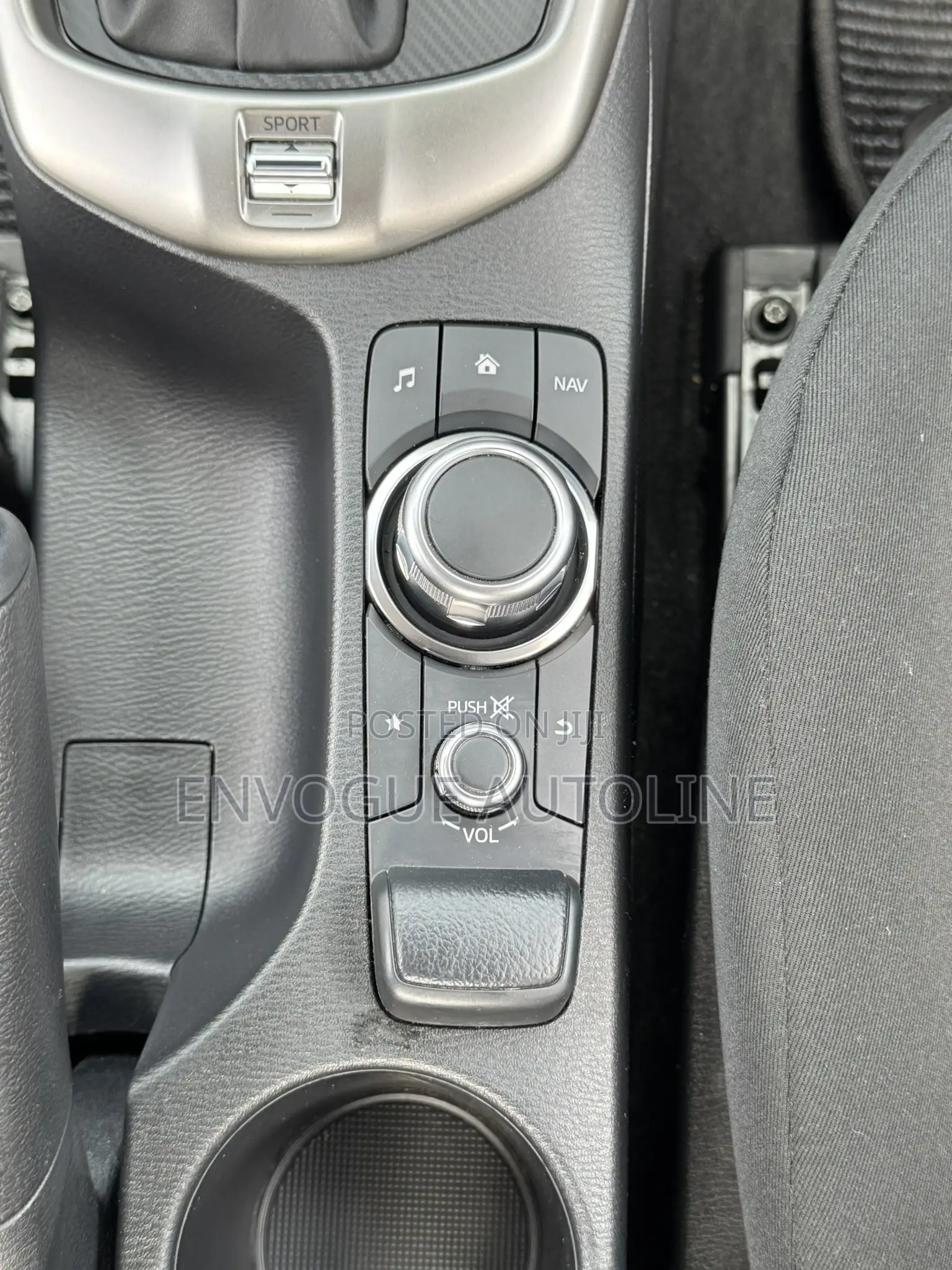 Mazda 2 2020 Silver