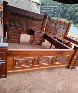 Solid Gen Vanish 6*6 Beds Mahogany King Sized Beds