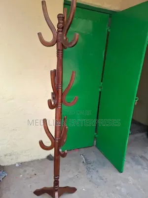 Mahogany Curved Vanish Hangers