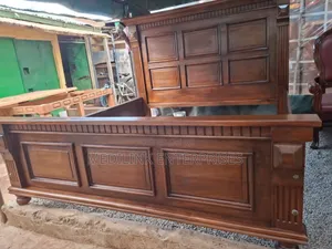 Enclosed Box Mahogany Solid Bed 6*6 King Sized Beds
