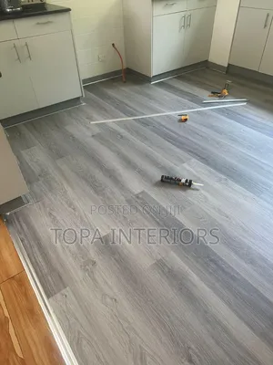 Interlocking SPC Floor Laminate Mkeka Ya Mbao Vinyl Flooring Tiles