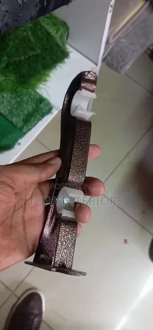 Scratch Resistant Metallic Powder Coated Local Double Brackets