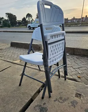 White Traveling Foldable Chair
