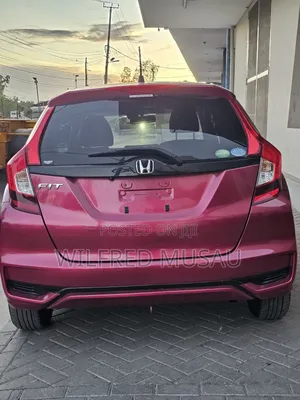Honda Fit 2019 Pink
