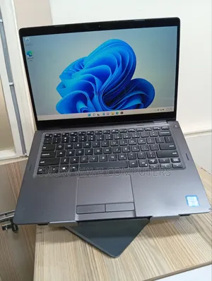 Laptop Dell Latitude 5300 8GB Intel Core i7 SSD 256GB