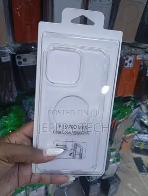 iPhone 15 Pro Max Magsafe-Compatible Clear Cases