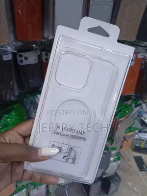 iPhone 15 Pro Max Magsafe-Compatible Clear Cases