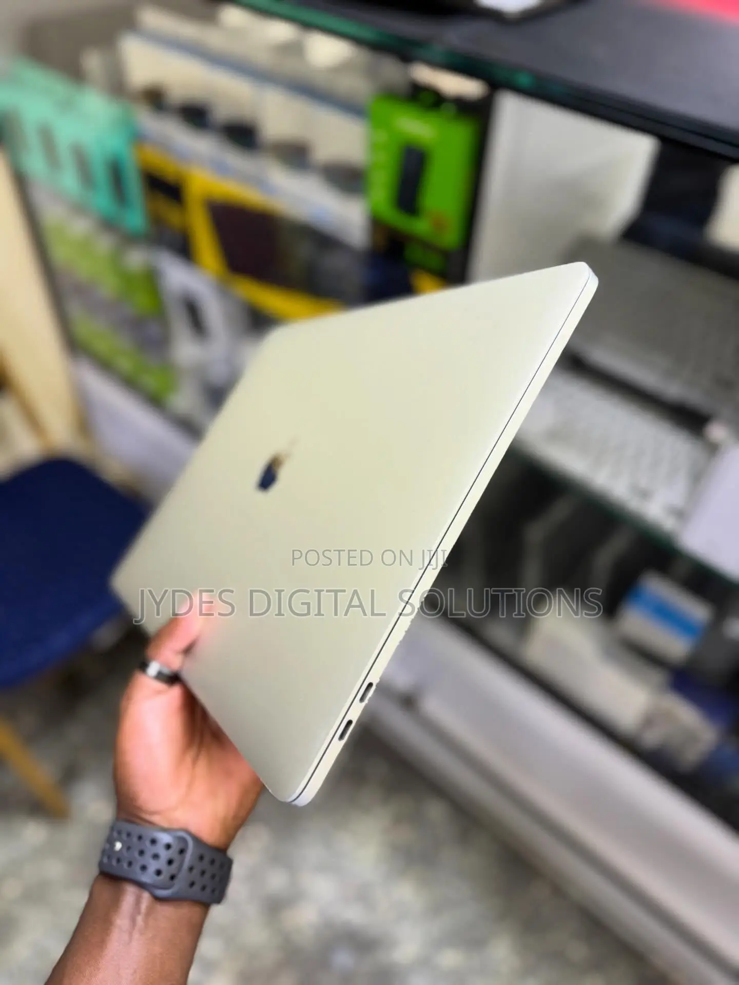 Laptop Apple MacBook 2018 16GB Intel Core i7 SSD 512GB