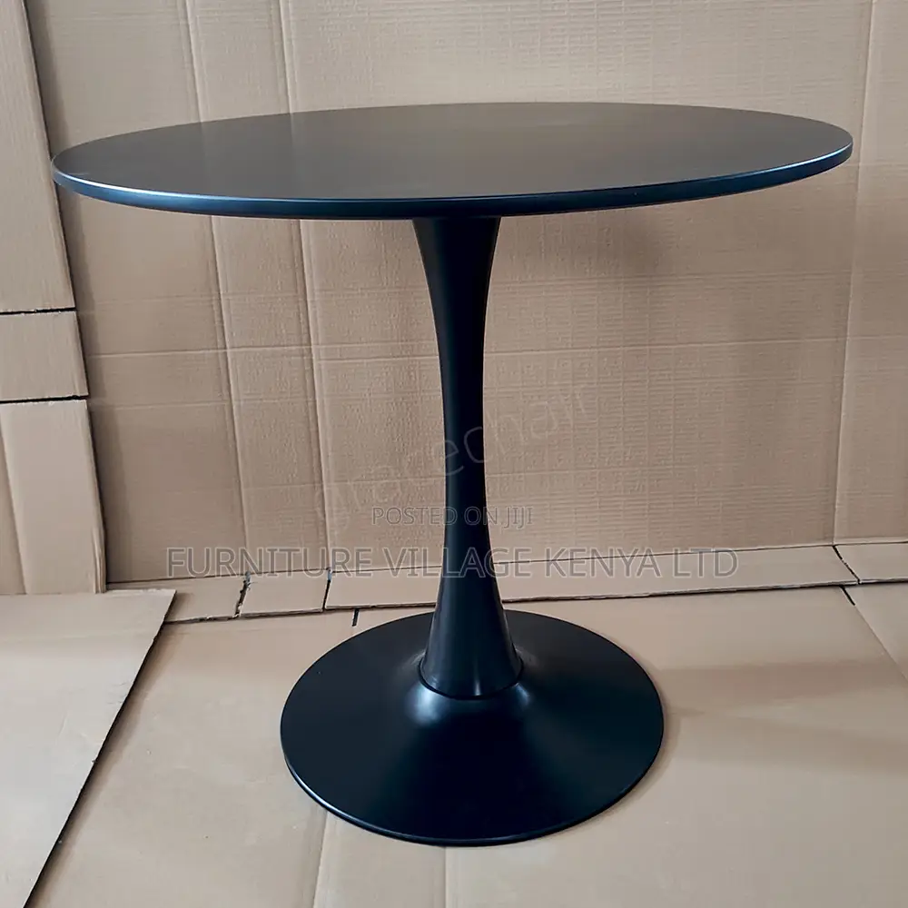 White Round Marble Top Eames Dining Table