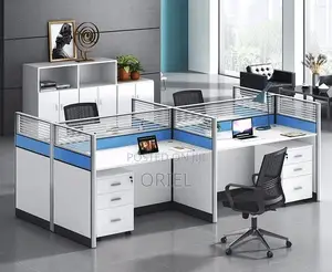 Office Workstation : Partitioned 4-Seater Office Workstation