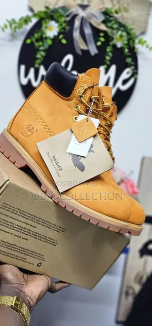 Plain Colors Timberland Boots