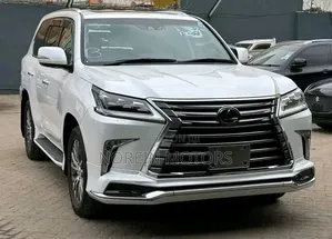 Lexus LX 570 AWD 2019 White