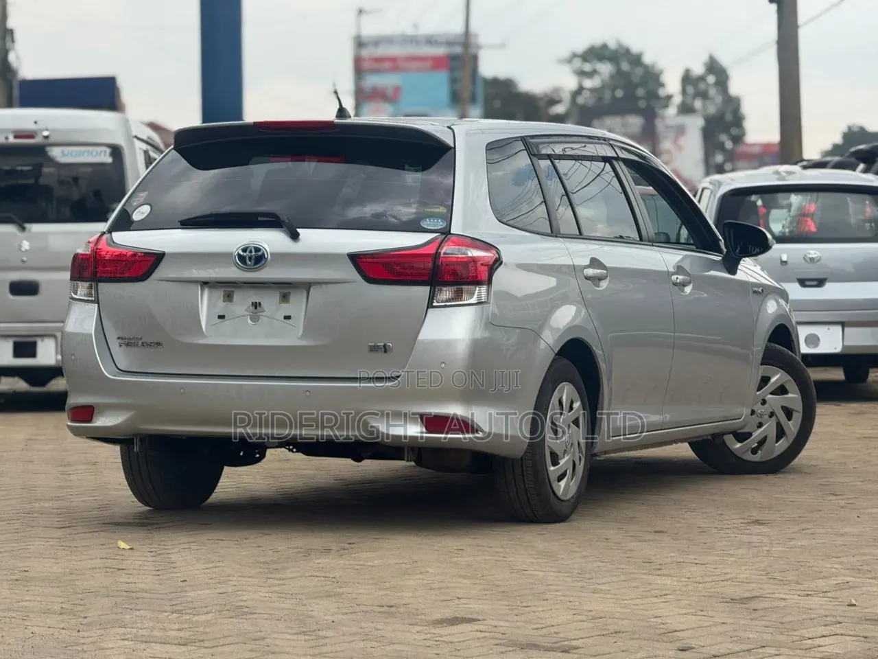 Toyota Corolla Fielder 2020 Silver