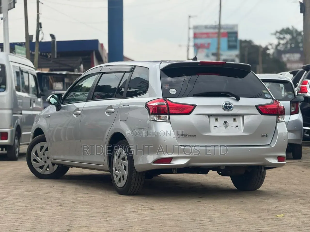Toyota Corolla Fielder 2020 Silver