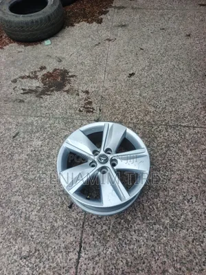 Original Toyota Harrier Rim Size 17 Inch.