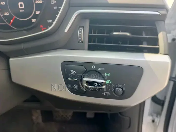 Audi A4 2018 White