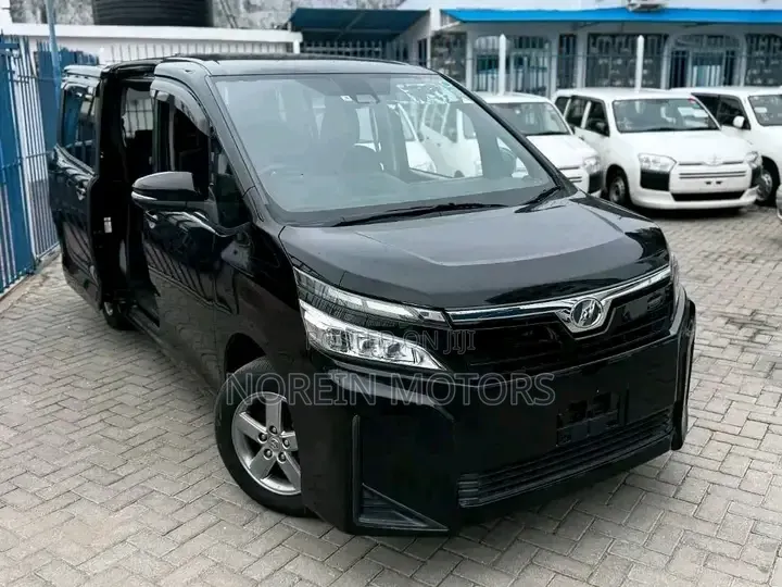 Toyota Voxy 2018 Black