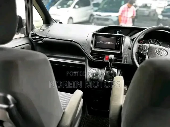 Toyota Voxy 2018 Black