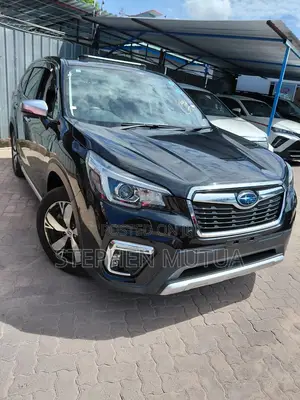 Subaru Forester Premium AWD 2020 Black