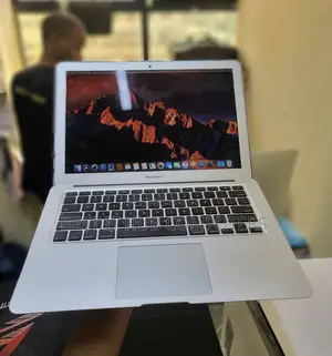 Laptop Apple MacBook Air 2015 8GB Intel Core i5 SSD 256GB
