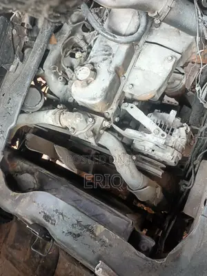 Nissan Caravan (Urvan) 2002 White