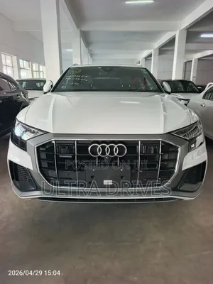 Audi Q8 2021 White