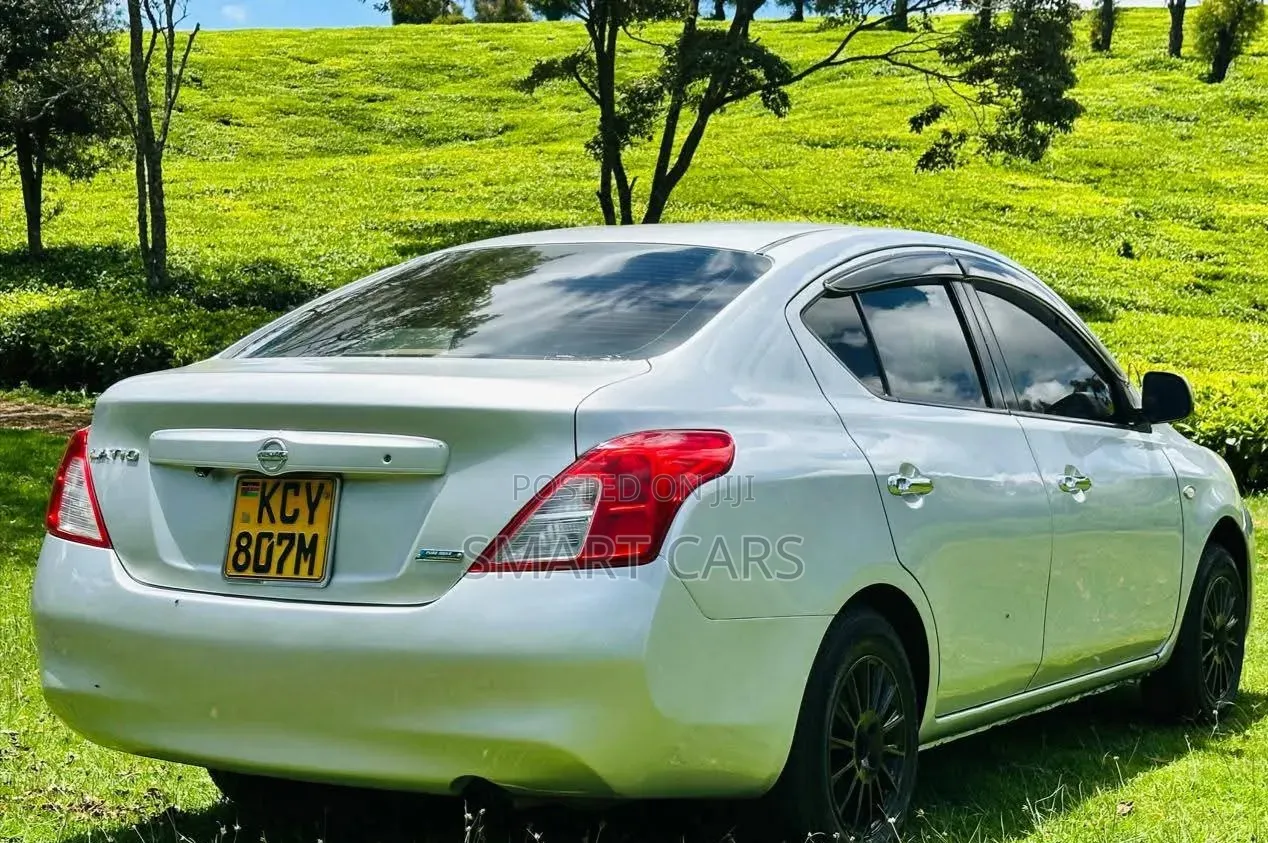 Nissan Latio 1.2 2013 Silver