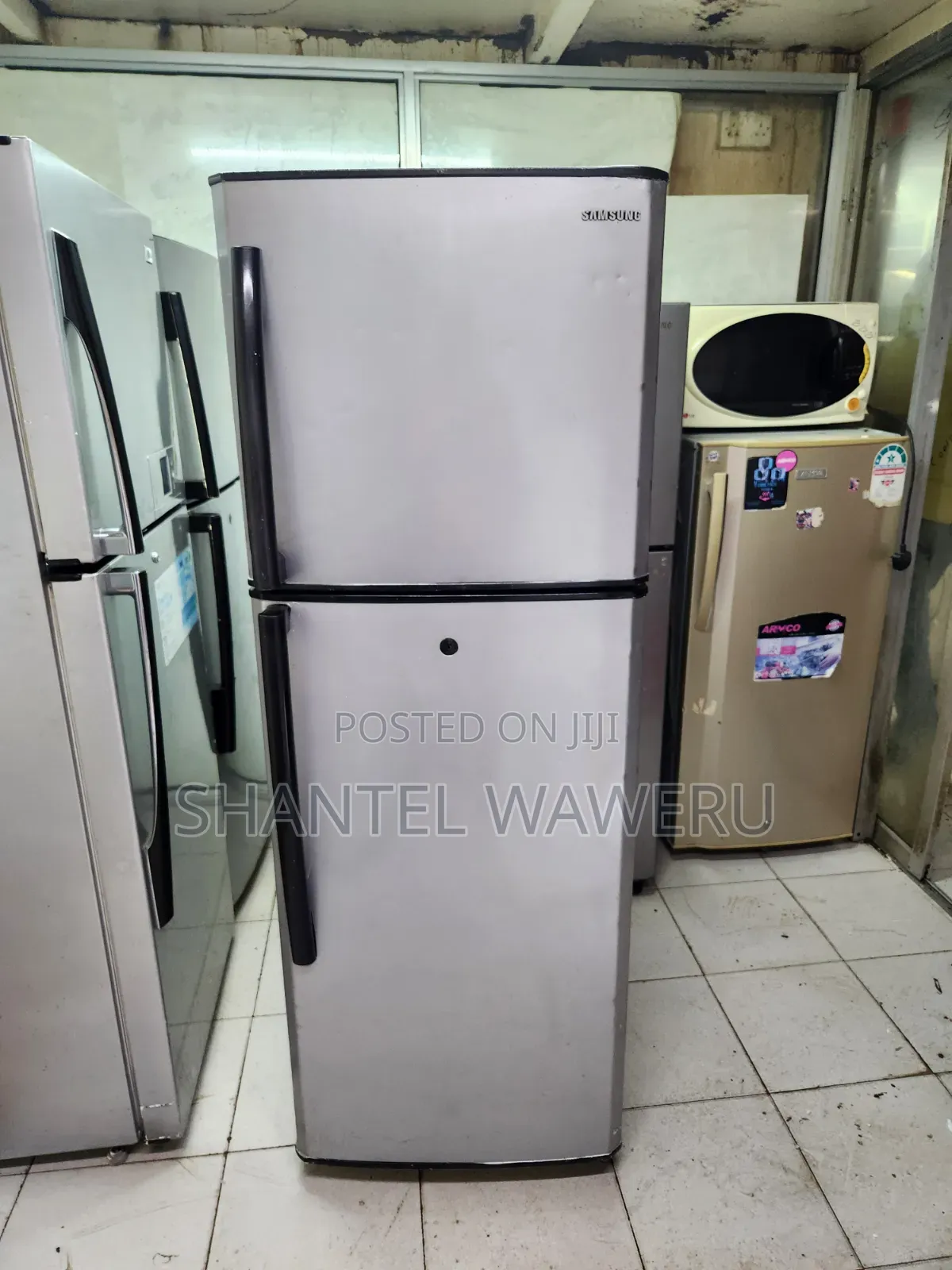 Samsung Rerefrigerator/300litres Silver