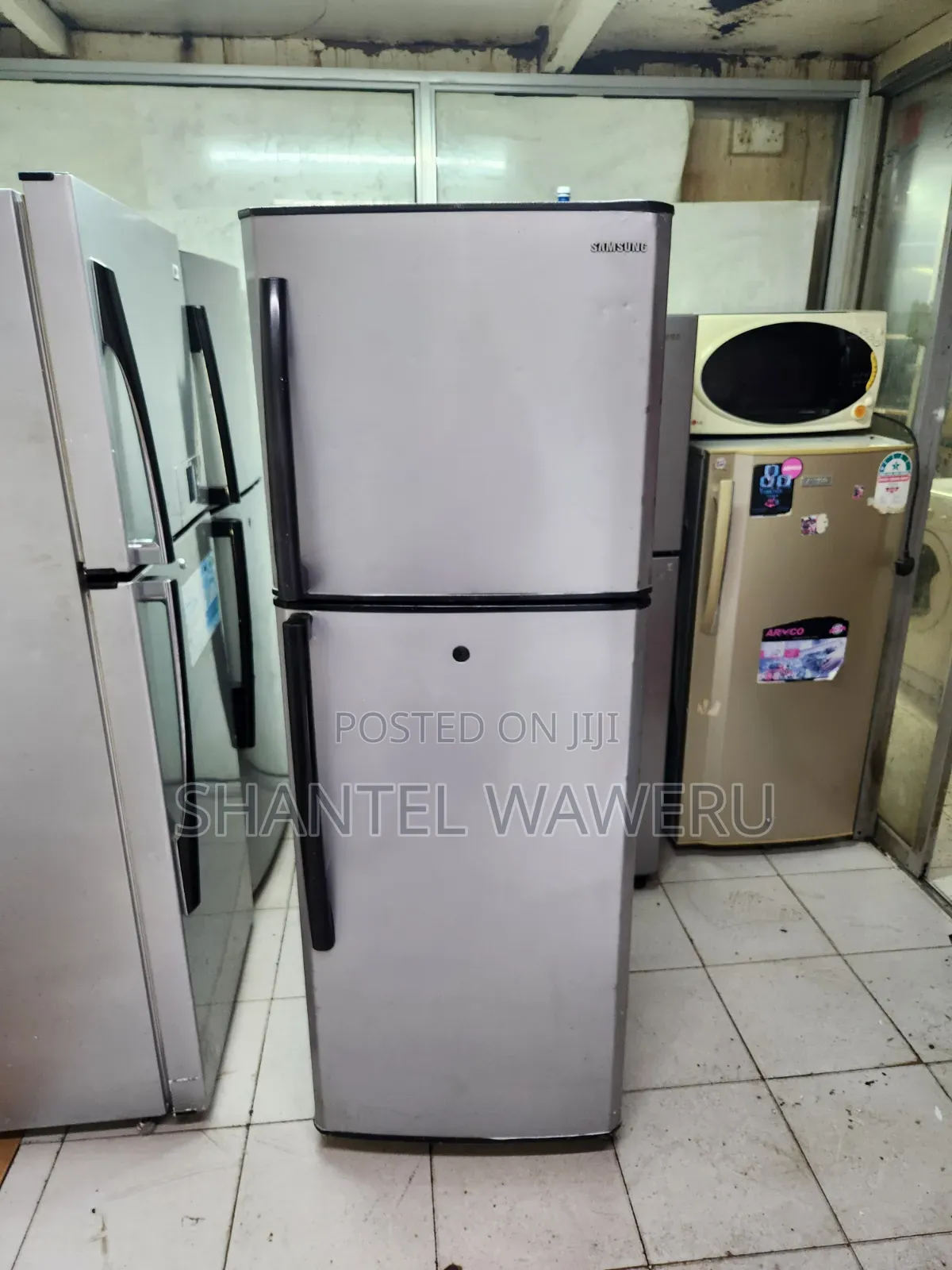 Samsung Rerefrigerator/300litres Silver