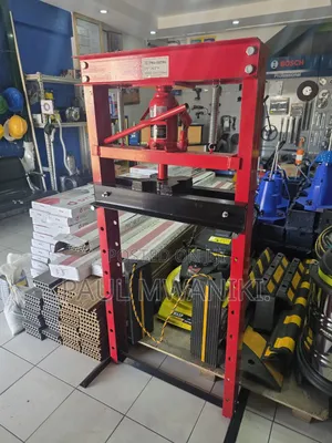 32 Ton Hydraulic Press Machine – Heavy Duty