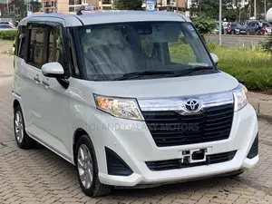 Toyota Roomy 2019 White