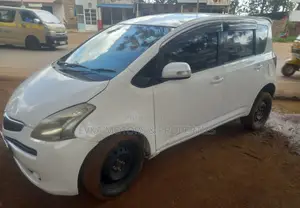 Toyota Ractis 2008 White