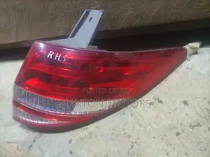 Taillight Estima 2008