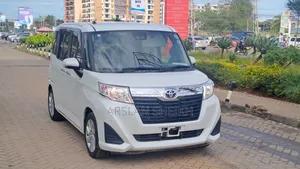 Toyota Roomy 2019 White