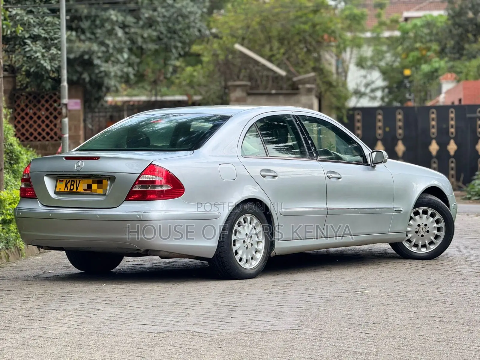 Mercedes-Benz E200 2006 Silver