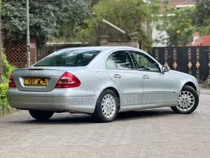 Mercedes-Benz E200 2006 Silver