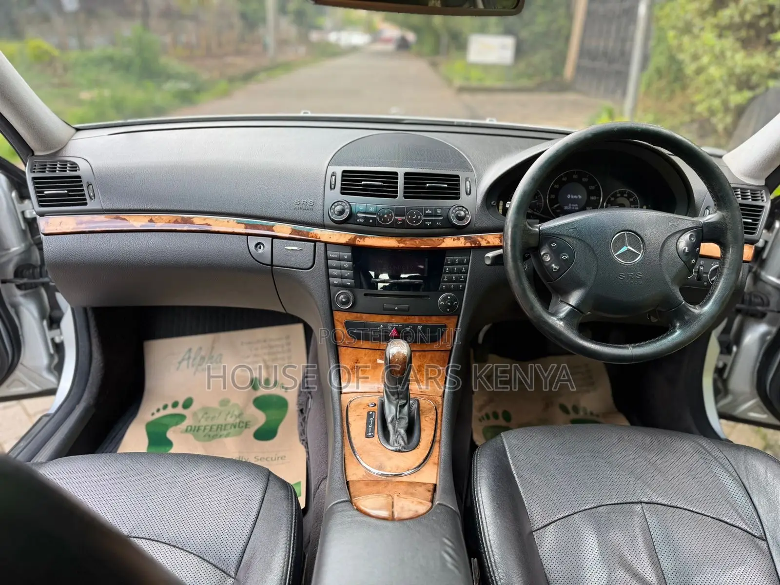 Mercedes-Benz E200 2006 Silver