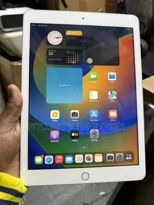 Apple iPad 9.7 32 GB Silver