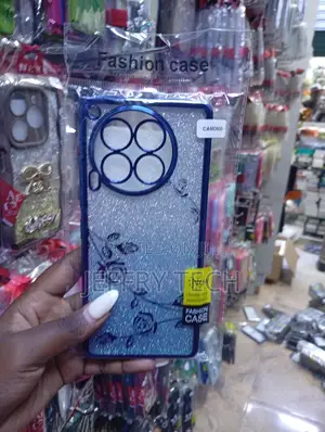 Tecno Camon 30 Tpu Cover With a Gradient Glitter Finish