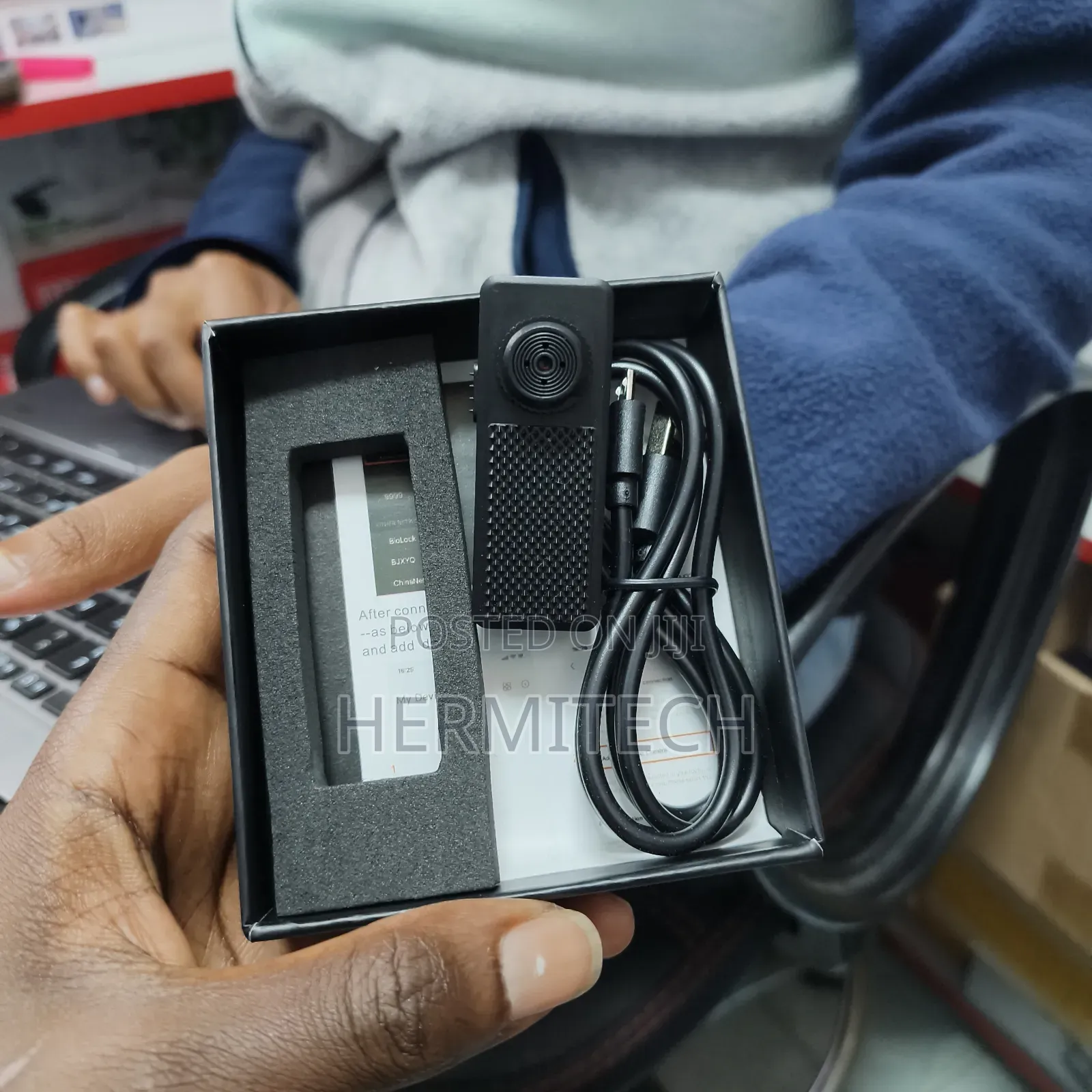 Wifi Enabled Button Small Spy Camera Wireless Connection