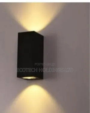 Outdoor Up and Down Lamp 