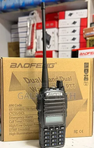 Uv82 Baofeng Dual-Band Walkie Talkie