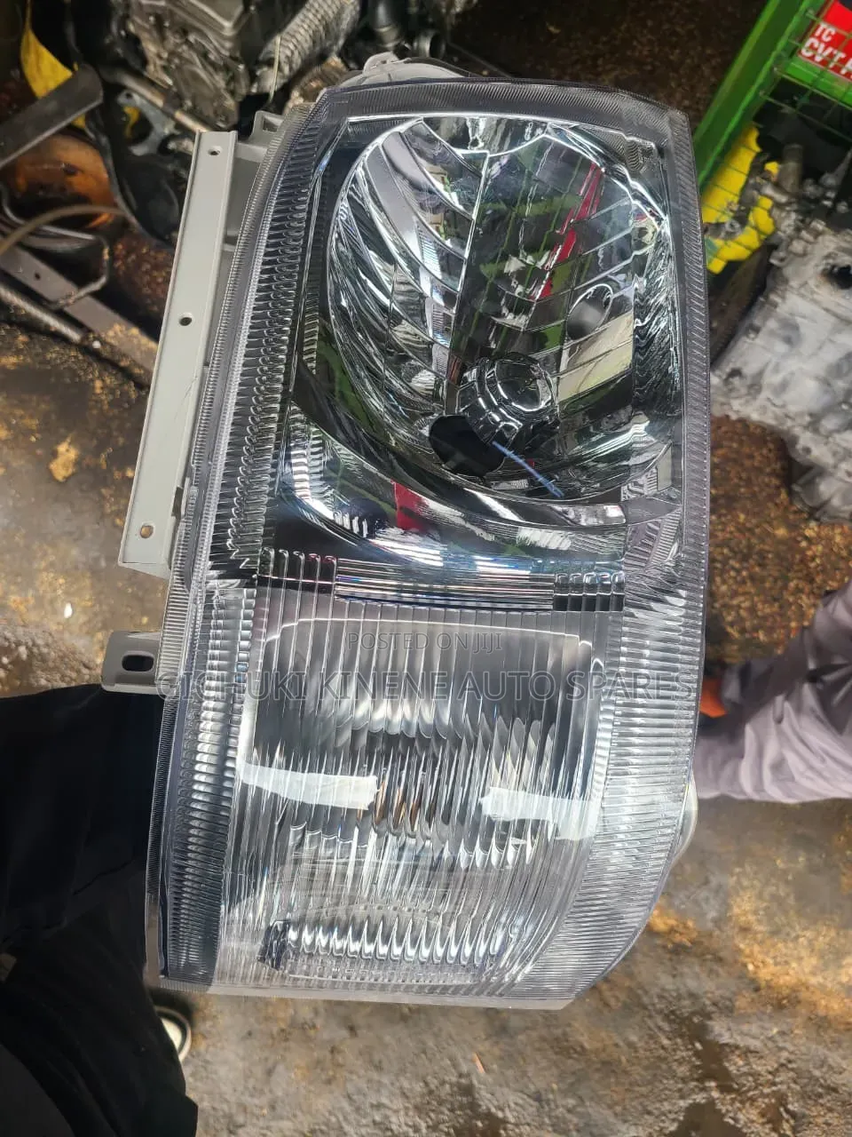 7l Headlight 2008