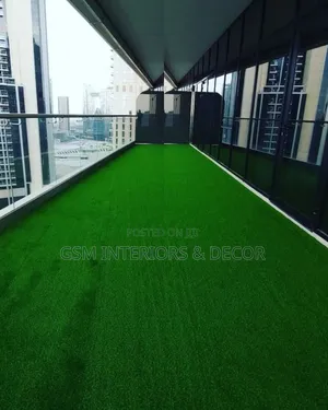Artificial Green Grass Carpets in Dark Green Turf Class