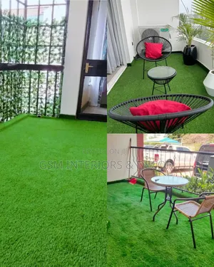 Artificial Green Grass Carpets Non Fading With Privacy Leafy Fence