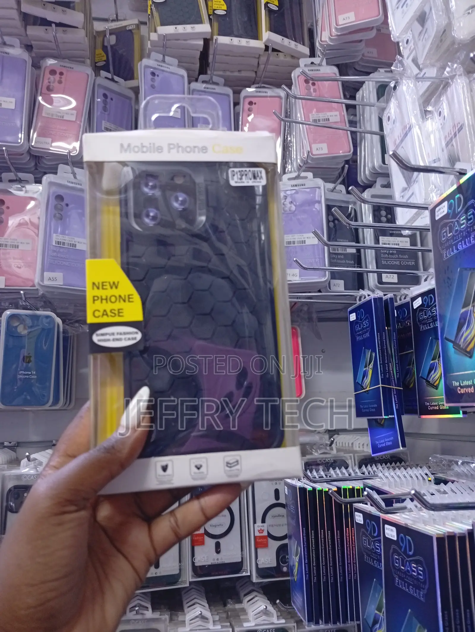 Tpu Honeycomb Pattern Back Case for the Apple iPhone 13 Pro Max.