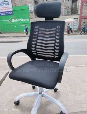 Sleek High Quality Back Mesh Headrest Chair